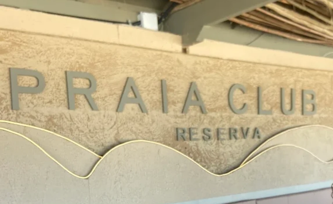 Boho Chic Beach Club - VIP Lounger in Barra - Image